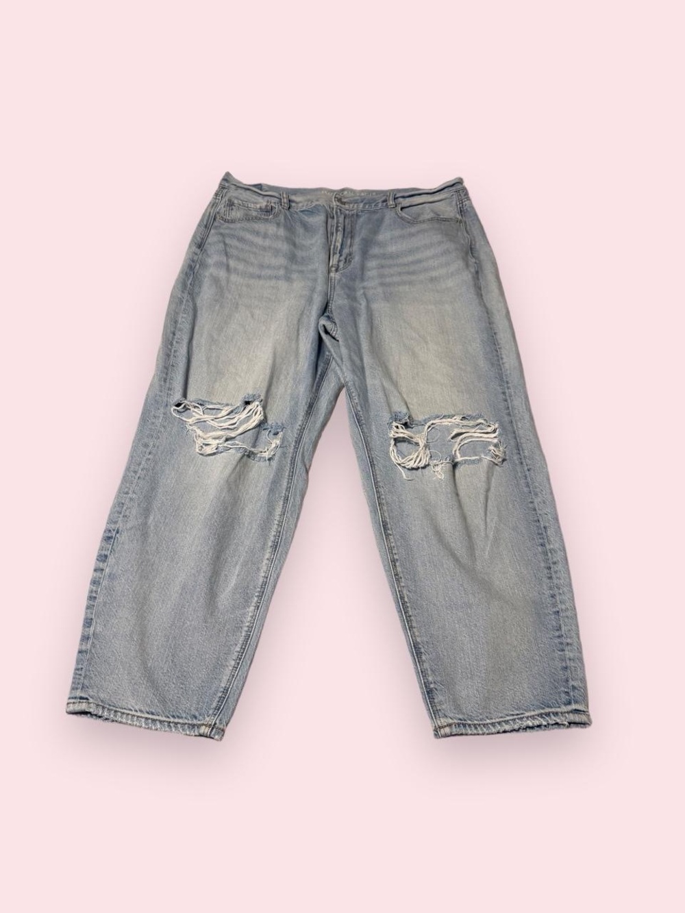 American Eagle Outfitters Light Blue Distressed Straight Leg relaxed mom Jeans